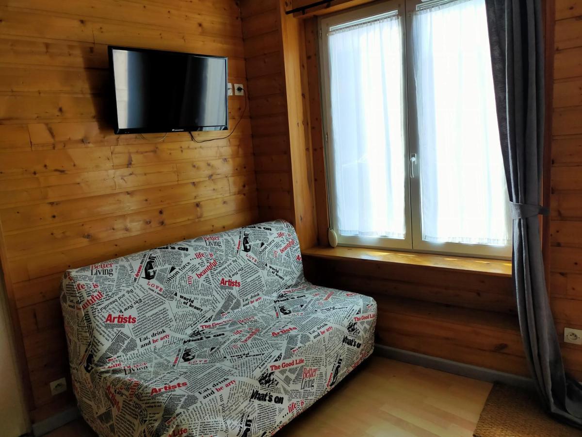 Agreable Appartement De 48 M² En Rdc Ла-Бурбуль Экстерьер фото